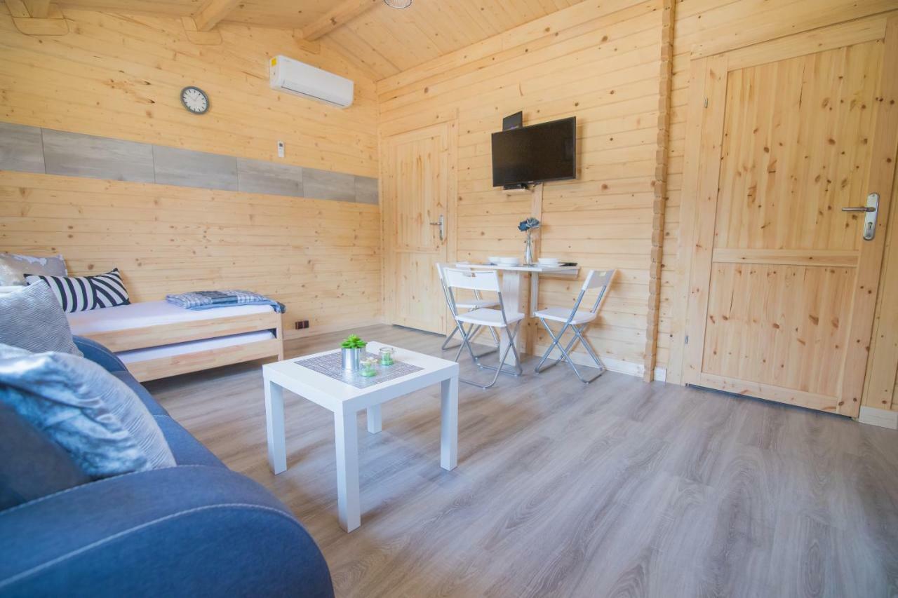 Villa Familycamp à Zator Extérieur photo